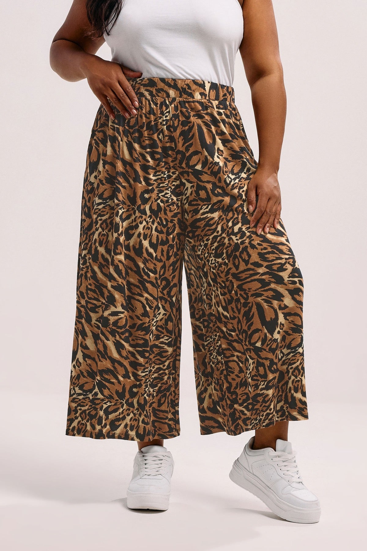 Büyük Beden Beli Lastikli Bol Paça Leopar Desenli Cepli Pantolon 304271