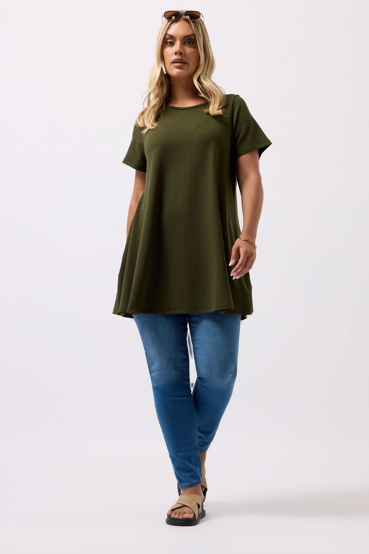 Büyük Beden Bisiklet Yaka Kısa Kollu Dokulu Uzun T-shirt 304001