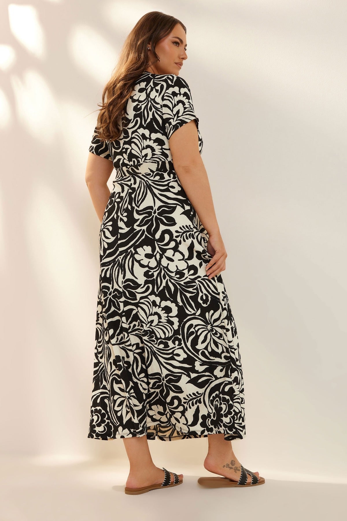 Büyük Beden Kısa Kollu V Yaka Kuşaklı Anvelop Elbise 304073