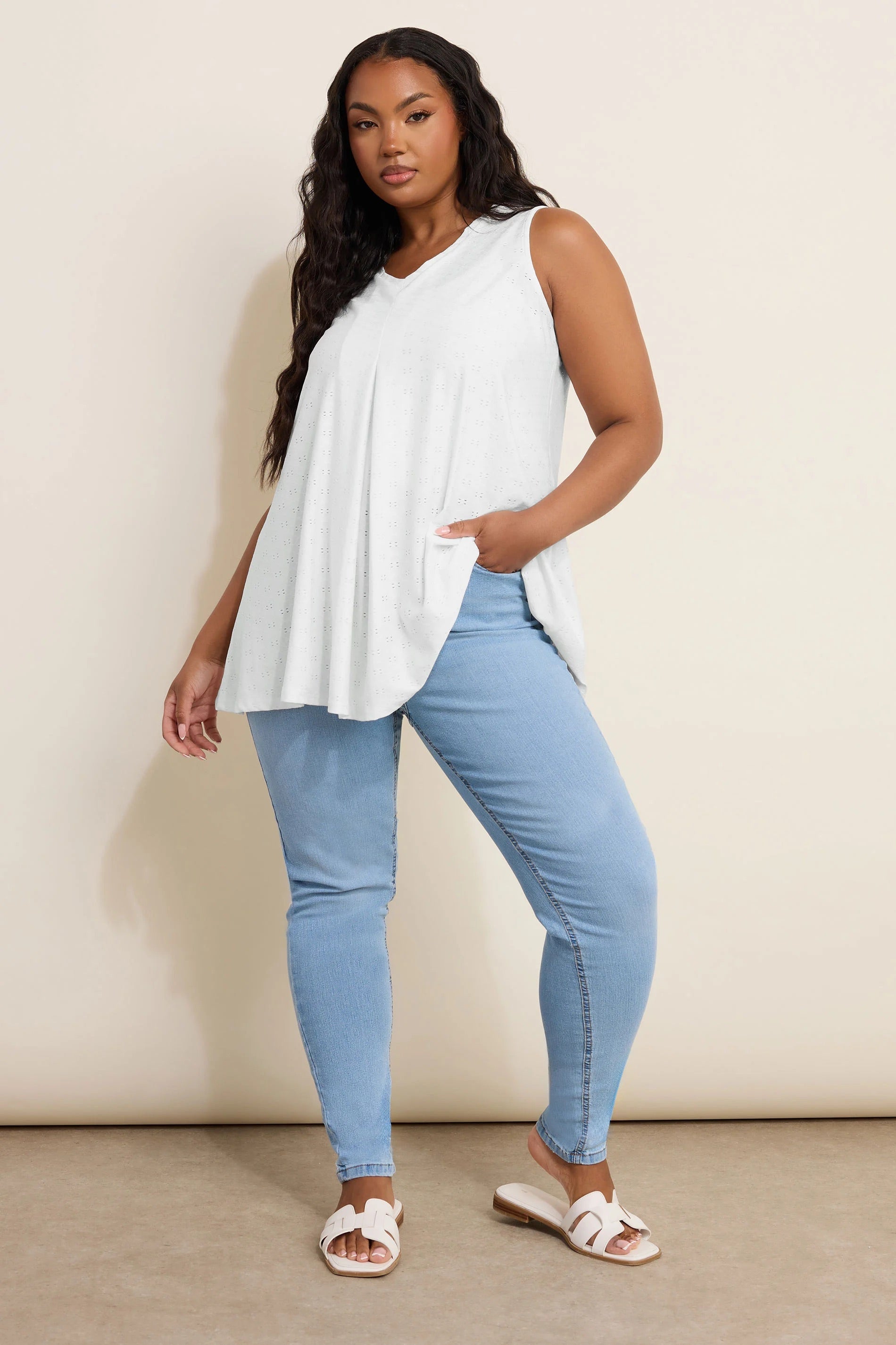 Büyük Beden Sıfır Kol V Yaka Eteği Bollaşan Bluz 304096