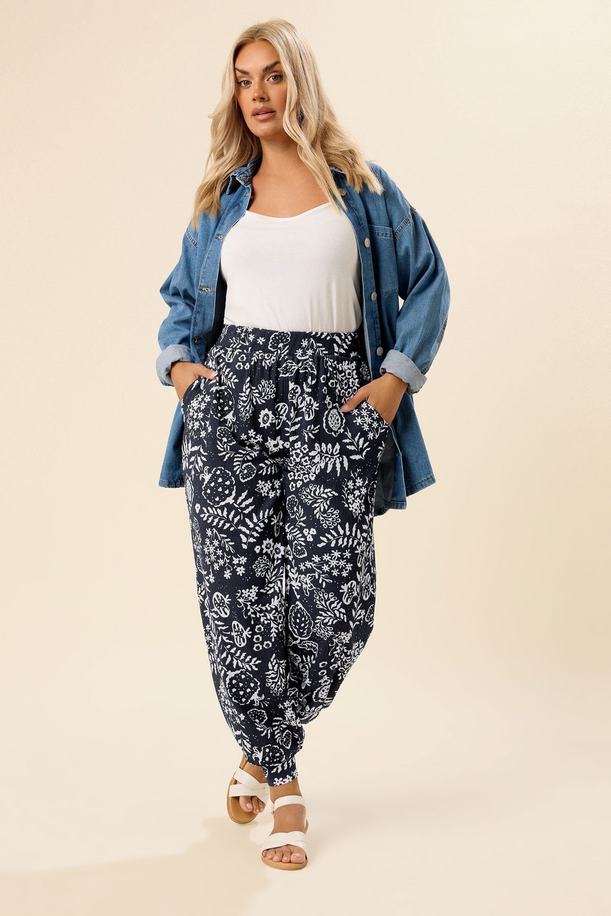 Büyük Beden Havuç Kesim Baskılı Cepli Pantolon 304259