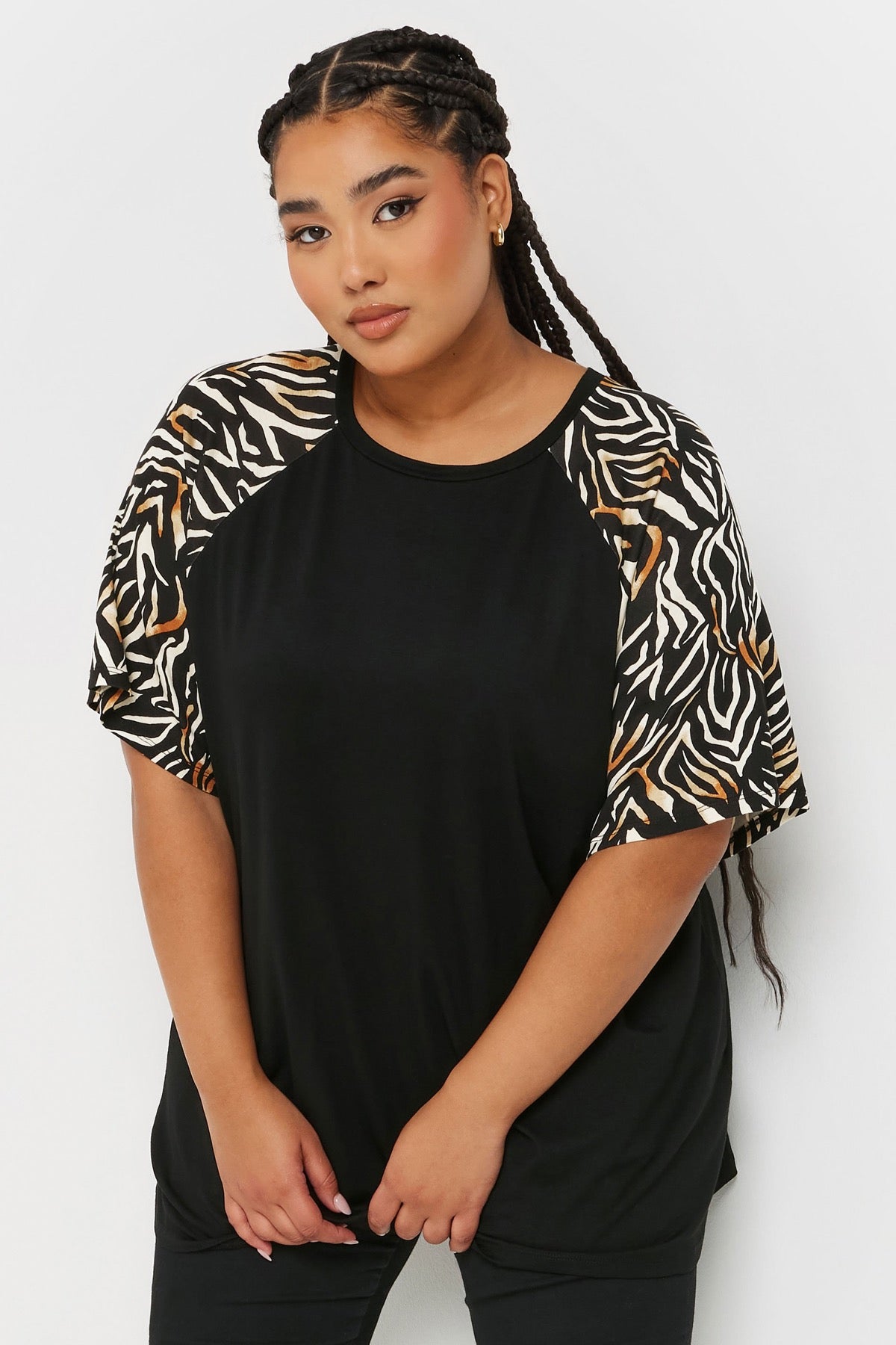 Büyük Beden Kısa Kollu Bisiklet Yaka Leopar Desenli T-shirt 303736