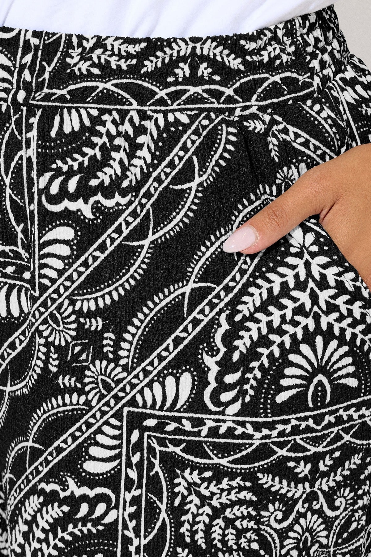 Büyük Beden Beli Lastikli Cepli Geniş Paça Baskılı Pantolon 310292