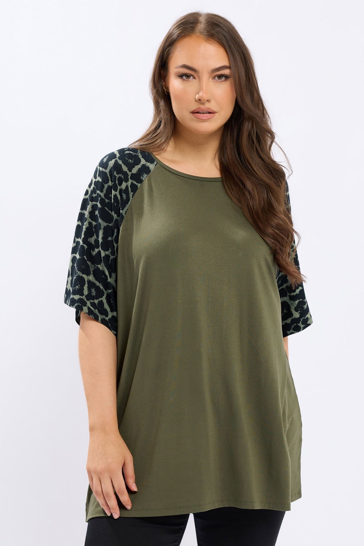 Büyük Beden Bisiklet Yaka Kısa Kollu Leopar Desenli T-shirt 322972