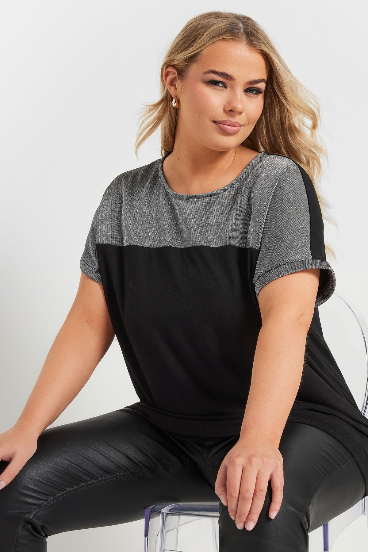 Büyük Beden Bisiklet Yaka Kısa Kollu Parlak Baskılı T-shirt 303844