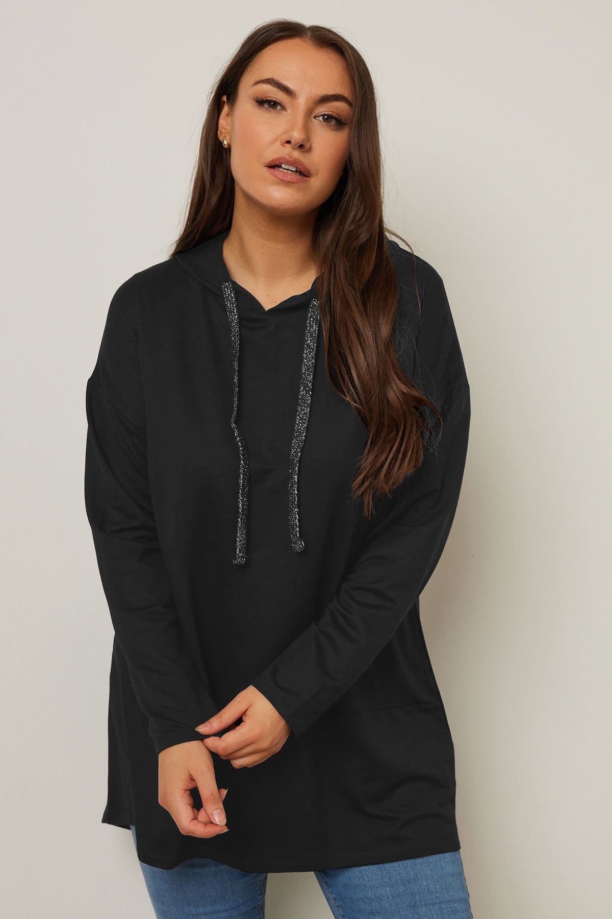 Büyük Beden Kapüşonlu Uzun Kollu Asimetrik Kesim Uzun Sweatshirt 304048