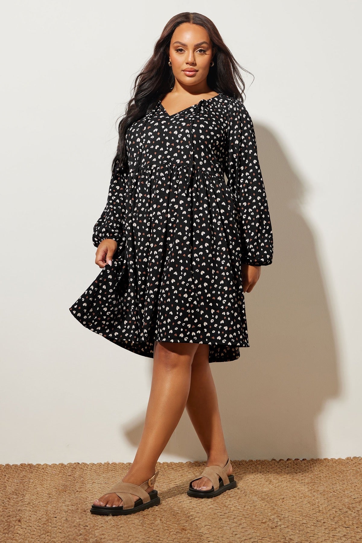 Büyük Beden V Yaka Uzun Kollu Bürümcük Kumaş Mini Elbise 303940