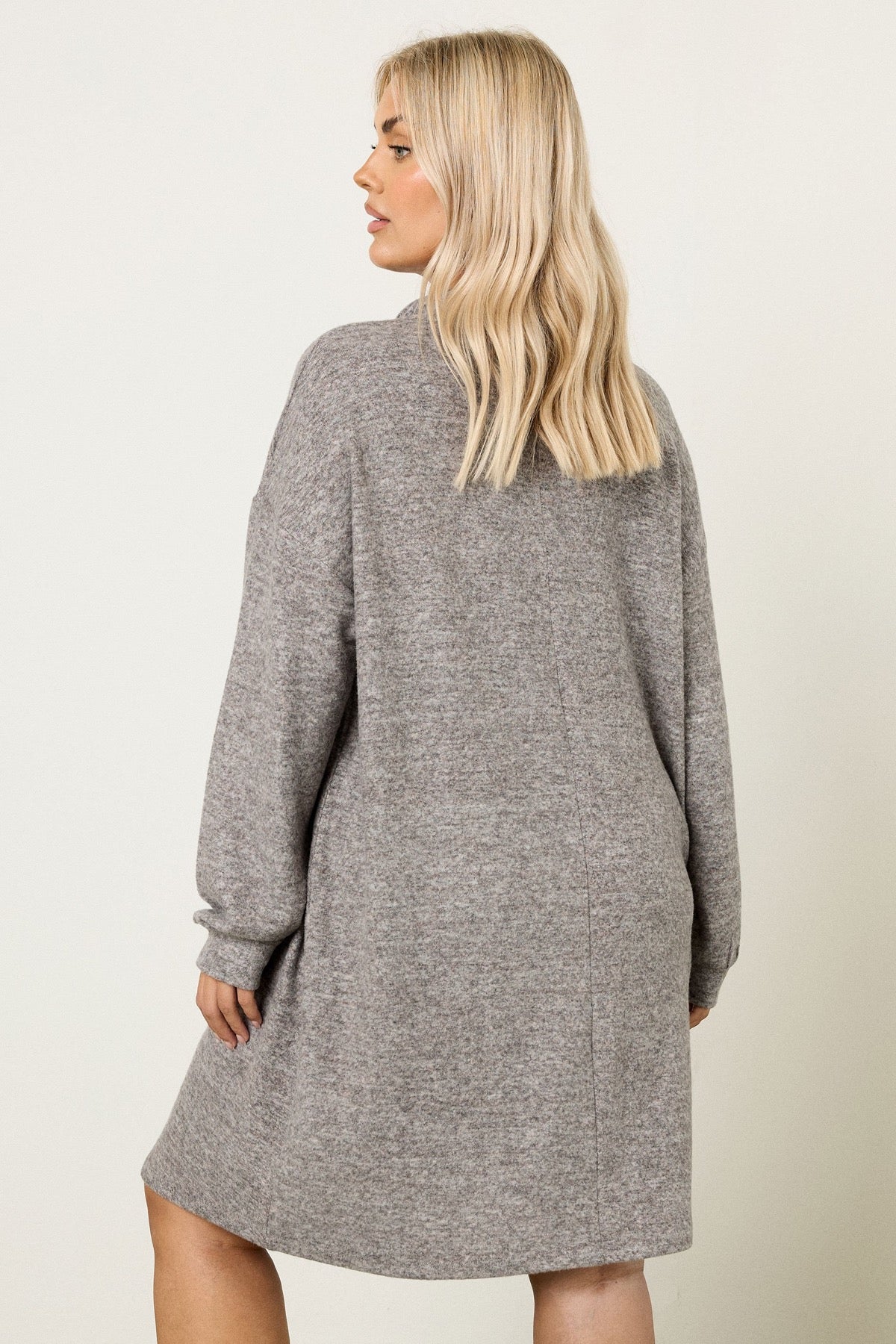 Büyük Beden V Yaka Uzun Kollu Peluş Kumaş Midi Elbise 304280