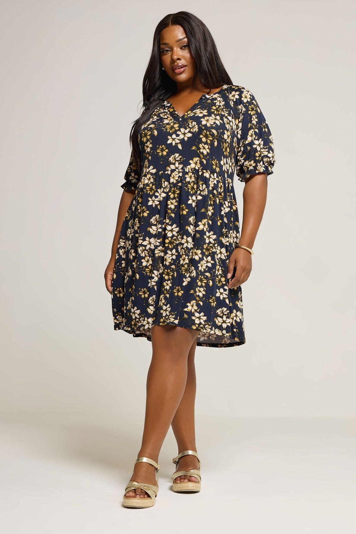 Büyük Beden V Yaka Kısa Kollu Çiçek Desenli Mini Elbise 304076