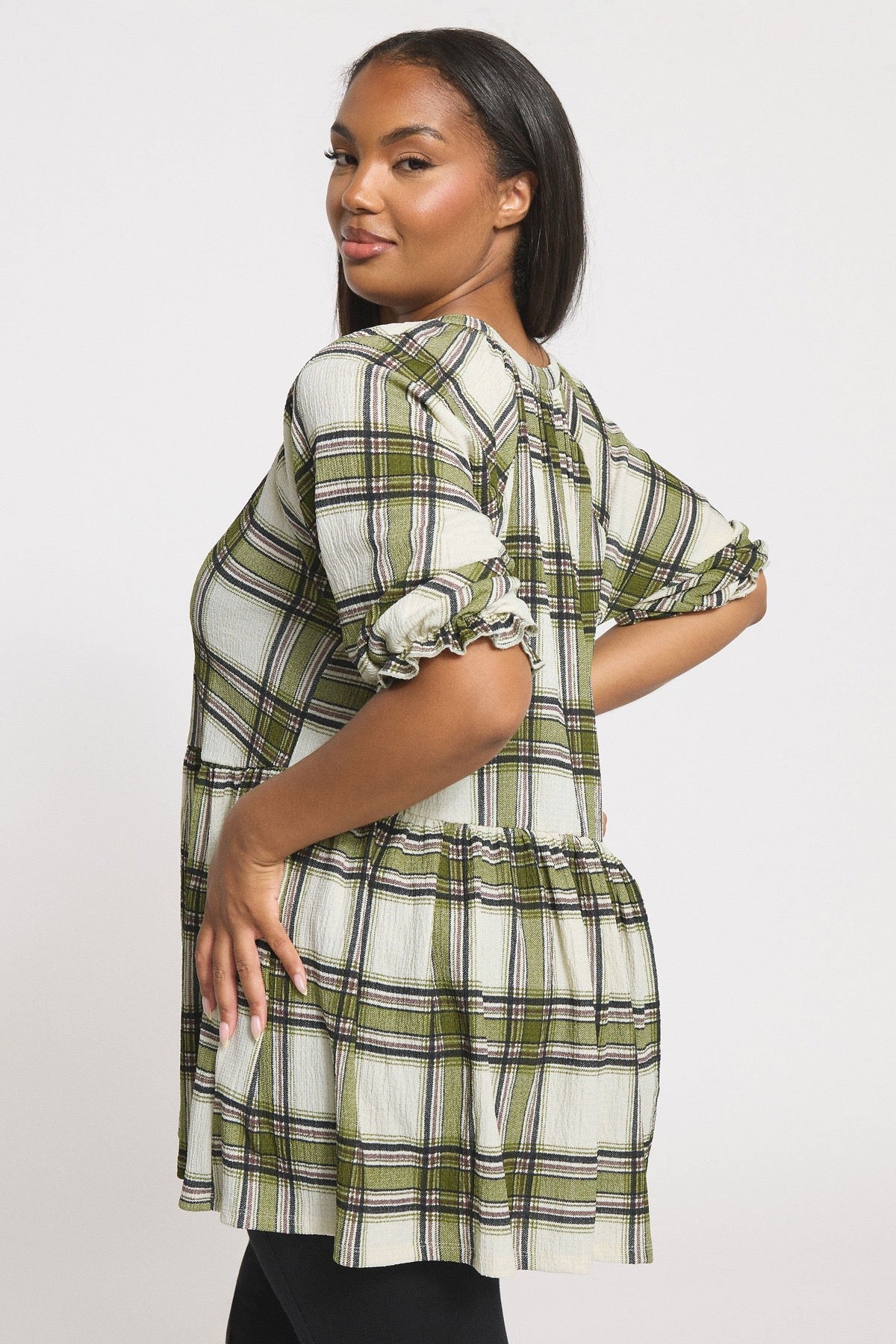 Büyük Beden Kısa Kollu V Yaka Fırfırlı Beli Lastikli Kareli T-shirt 322964