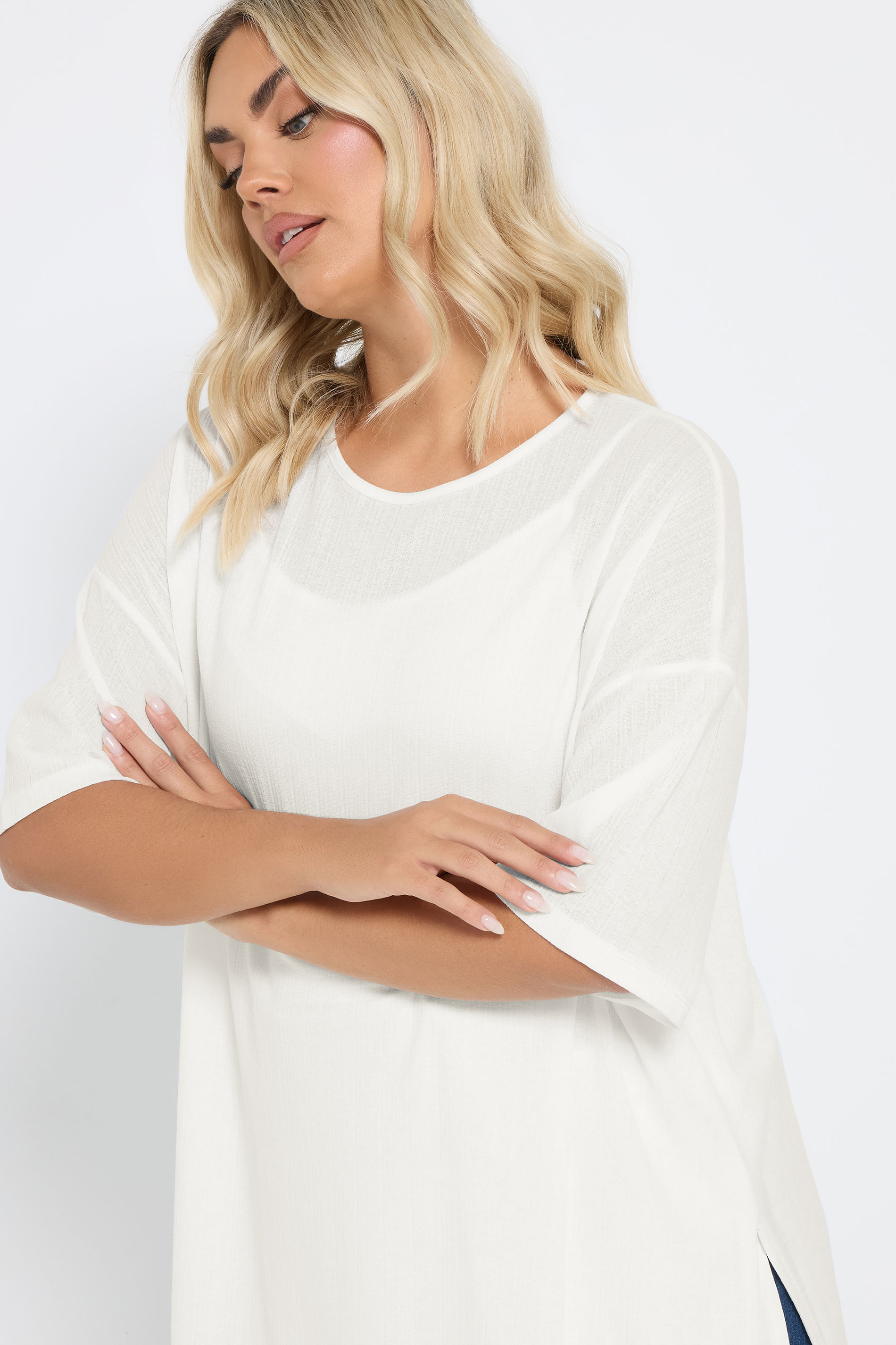 Büyük Beden Bisiklet Yaka Kısa Kollu Yanları Yırtmaçlı Astarlı Bluz 303434