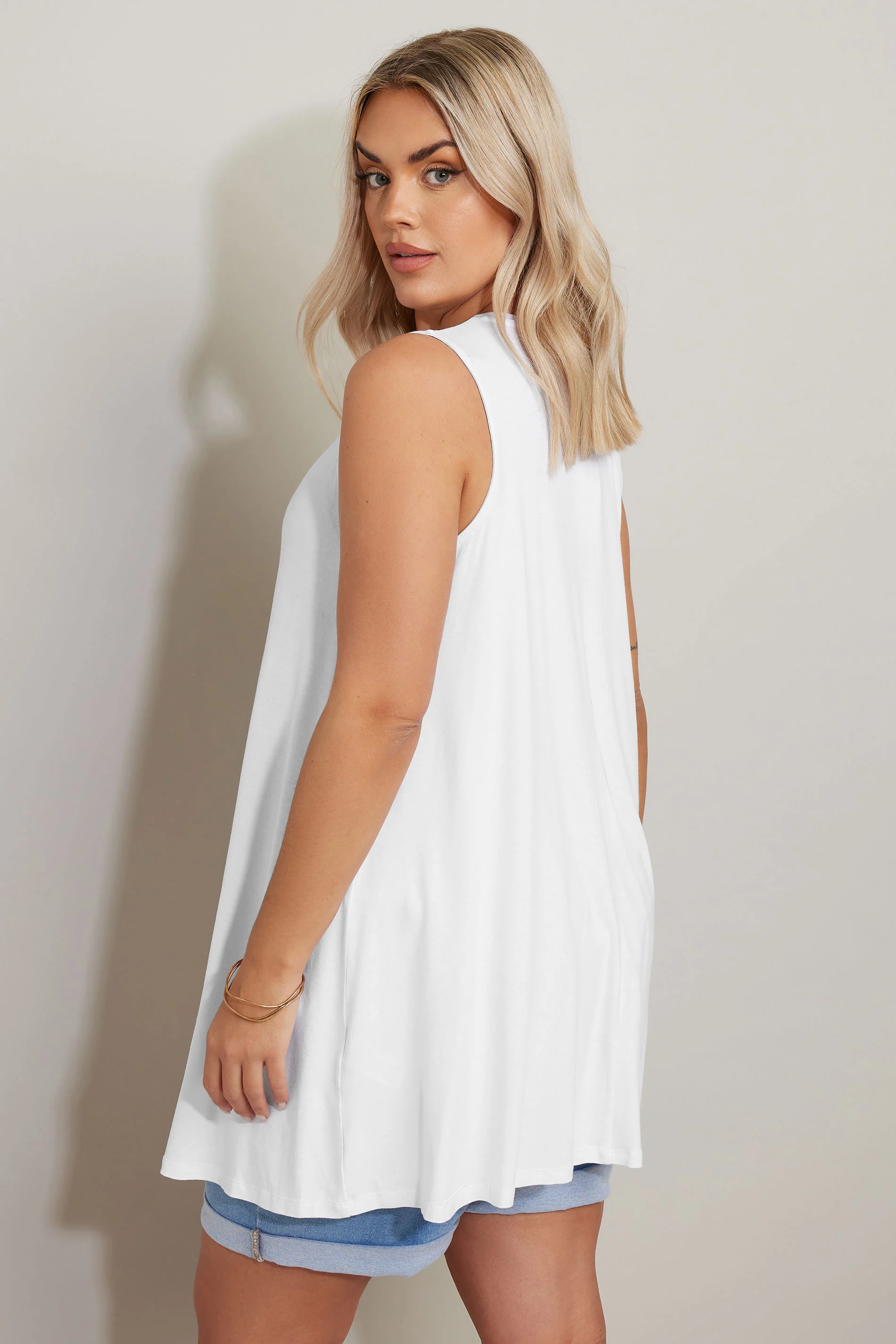 Büyük Beden Sıfır Kol V Yaka Eteği Bollaşan Basic Bluz 191310