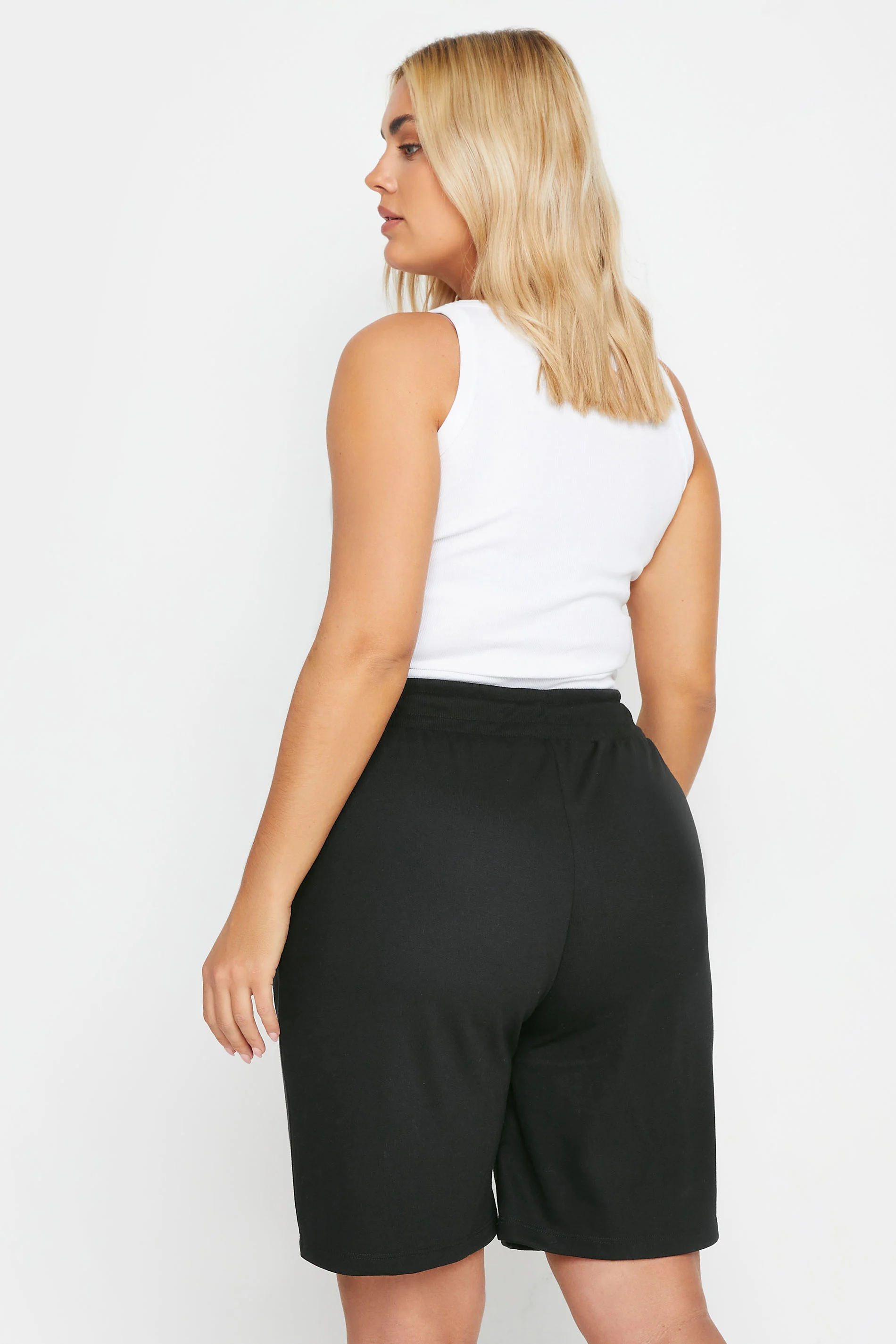 Büyük Beden Cepli Beli Büzgülü Bol Kesim Jogger Şort 124734