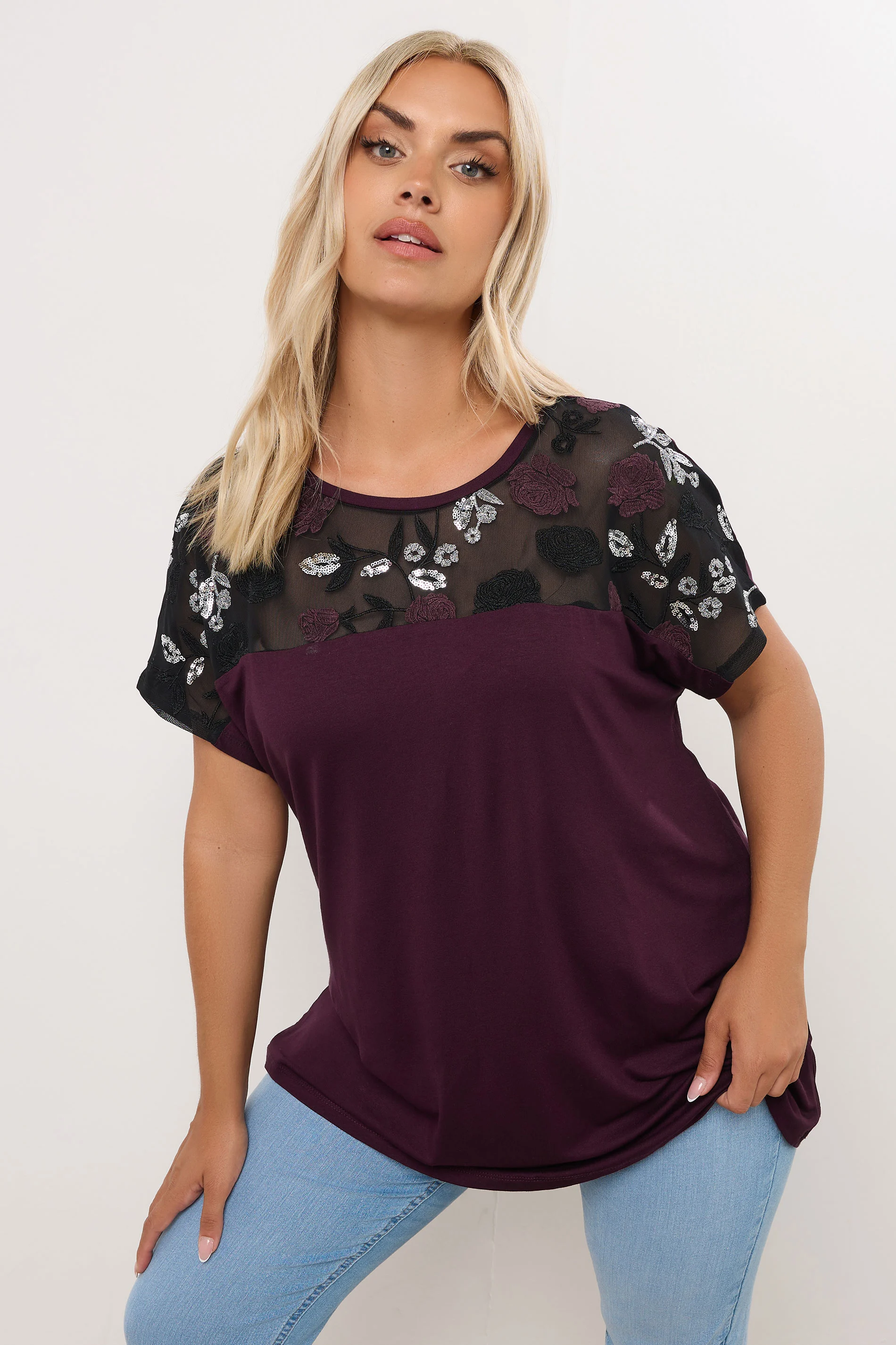 Büyük Beden Bisiklet Yaka Kısa Kollu Payet Detaylı Bluz 322209