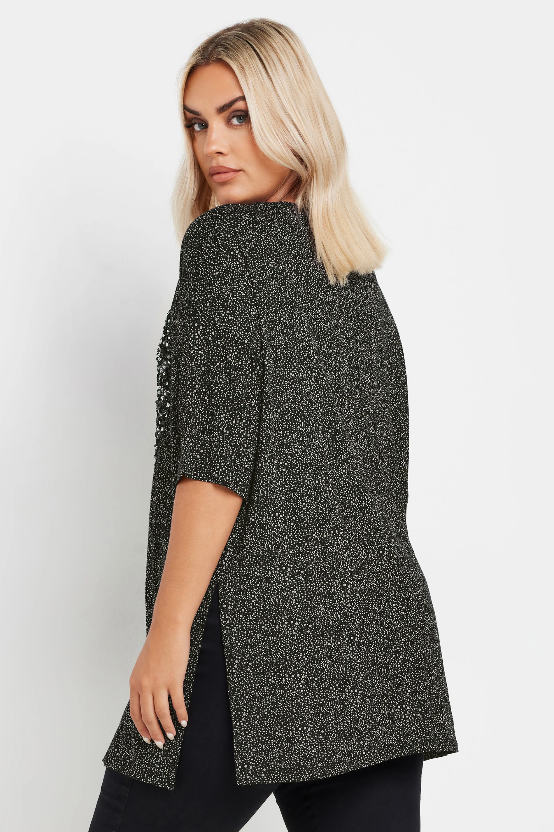 Büyük Beden Bisiklet Yaka Payet İşlemeli Yırtmaç Detaylı Bluz 303080