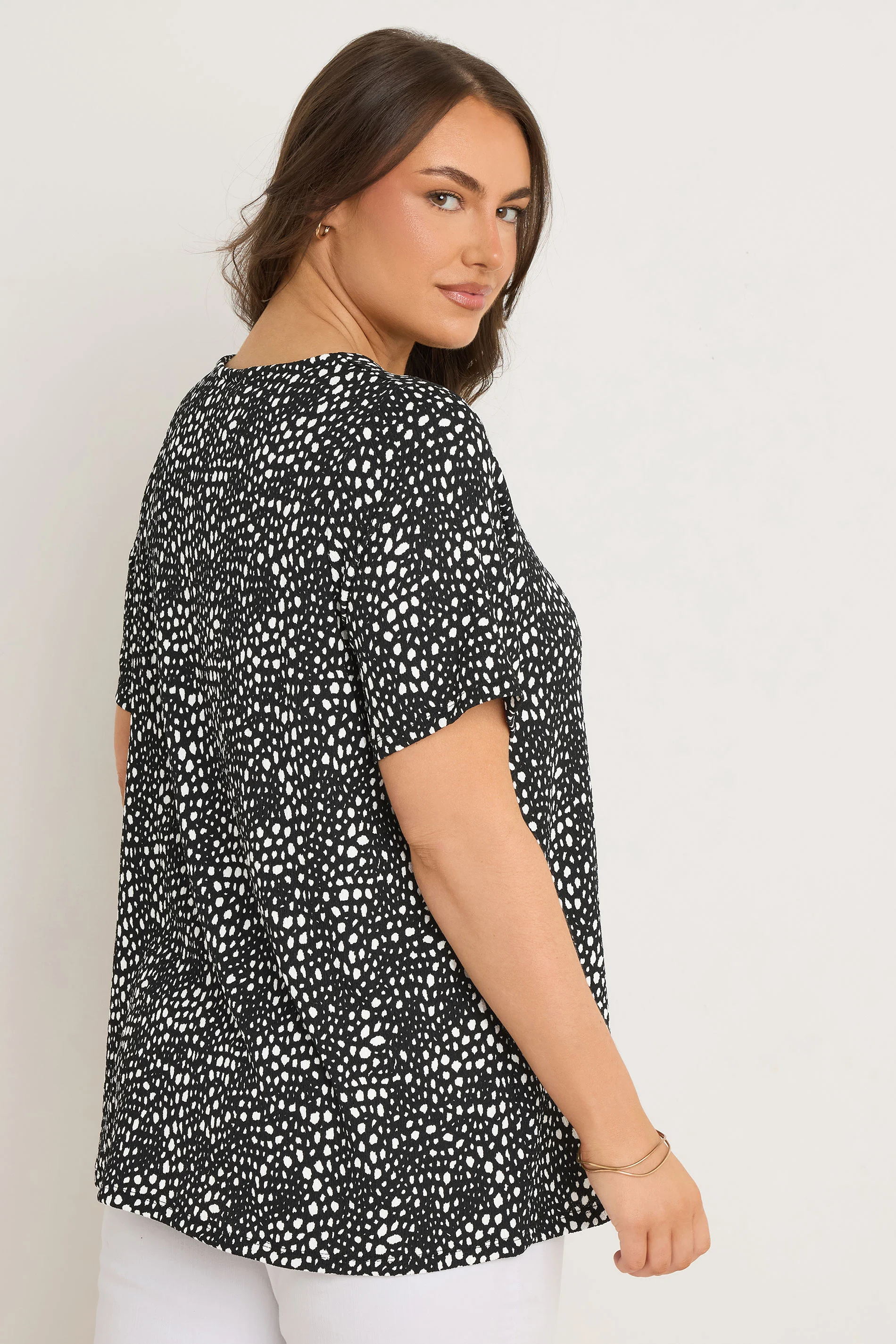 Büyük Beden Kısa Kollu Bisiklet Yaka Desenli Bluz 615913