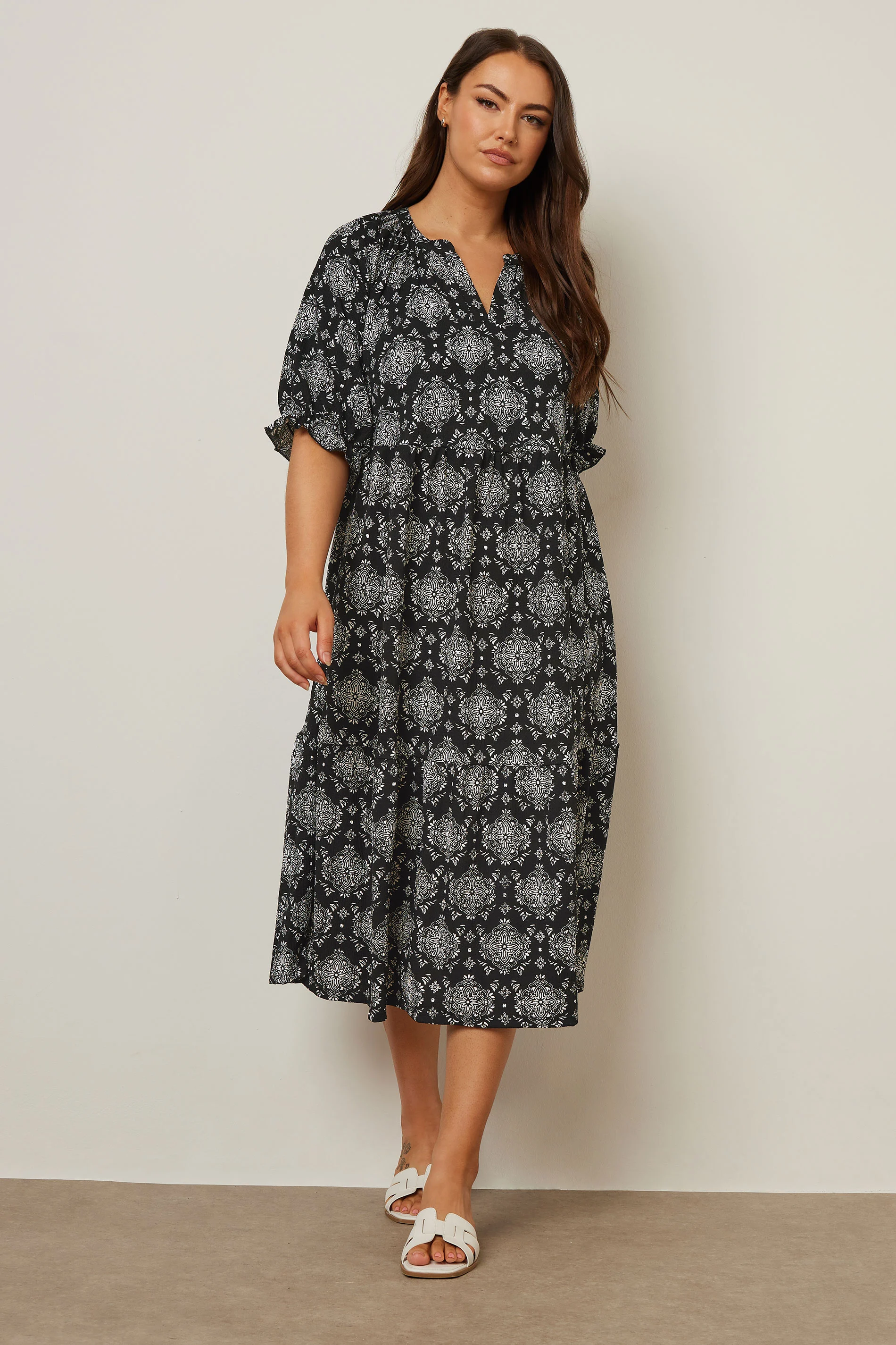 Büyük Beden V Yaka Kısa Kollu Midi Kesim Desenli Elbise 137990