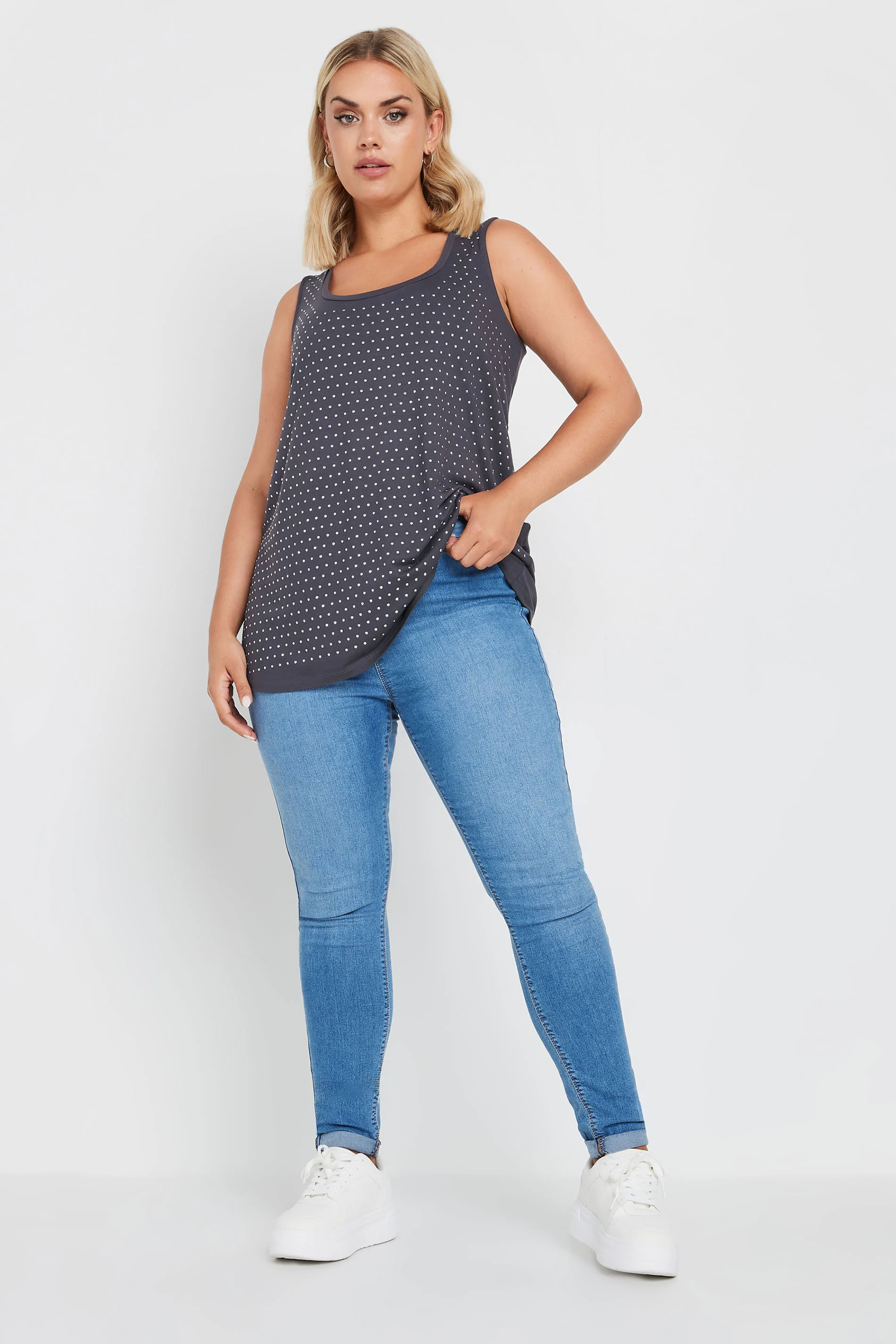 Büyük Beden Sıfır Kol Önü Taş İşlemeli Bisiklet Yaka Bluz 321850