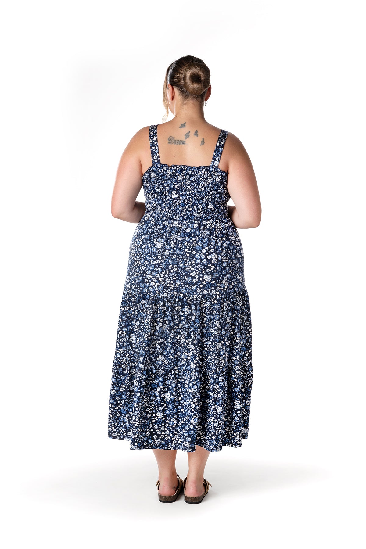 Büyük Beden Çiçek Desenli Kalın Askılı Beli Lastikli Elbise T-84